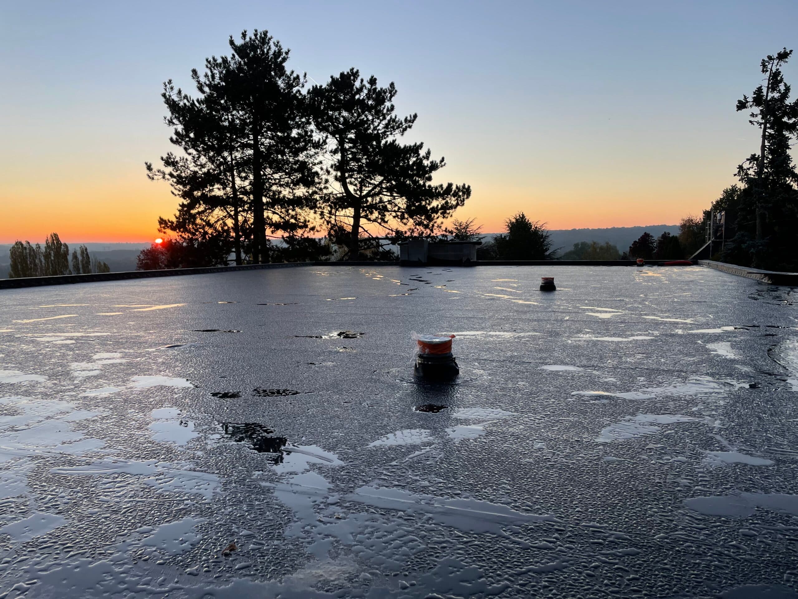 Toit avec étanchéité